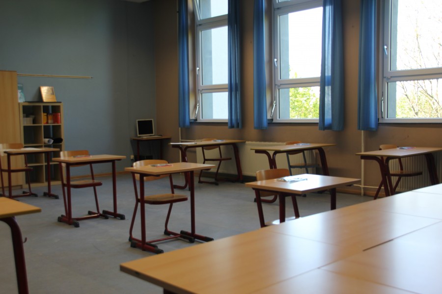 Wie funktioniert Schule jetzt Ein Besuch an der Realschule Mellinghofer Straße:Neuer Klassenraum - Einzelplätze und Abstand - SMCC